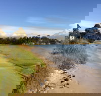 Snug Beach Cabin  Caravan Park - Kawana Tourism