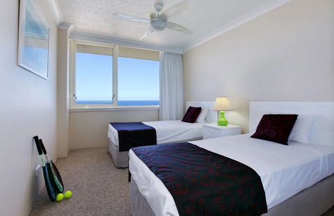 Southern Cross Beachfront Holiday Apartments - Kawana Tourism 1