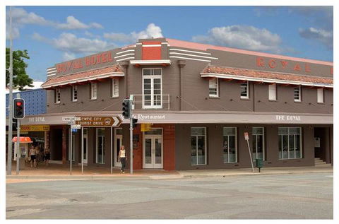 The Royal Hotel - Kawana Tourism 2
