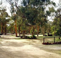 Toodyay Holiday Park  Chalets - Kawana Tourism