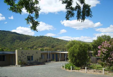 Valley View Motel - Kawana Tourism 3