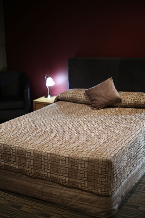 Windsor Castle Hotel - Kawana Tourism 6