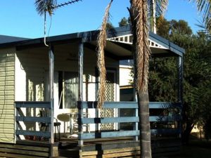Airport Tourist Park - Kawana Tourism 1