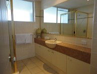 Aquarius Resort - Kawana Tourism 4