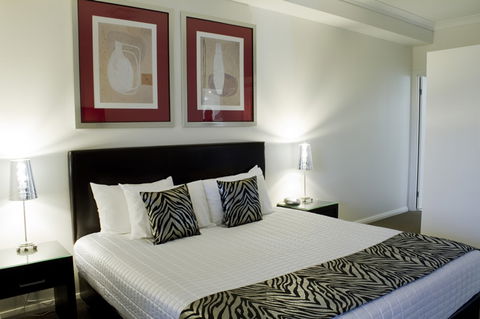 The Bay Apartments - Kawana Tourism 4