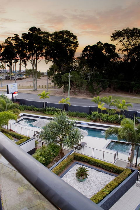 The Bay Apartments - Kawana Tourism 5