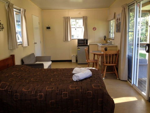 Esk Caravan Park And Rail Trail Motel - Kawana Tourism 4