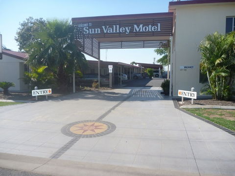 Sun Valley Motel - Kawana Tourism 0