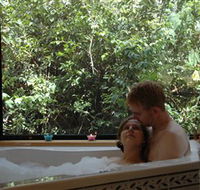 Ravensbourne Forest Chalets - Kawana Tourism
