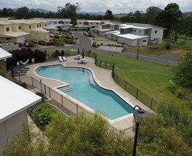 Gympie Pines Fairway Villas - Kawana Tourism 0