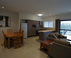 Gympie Pines Fairway Villas - Kawana Tourism 1