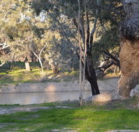 Beds in the Barwon - Kawana Tourism