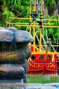Smuggler's Cove Holiday Village - Kawana Tourism 0
