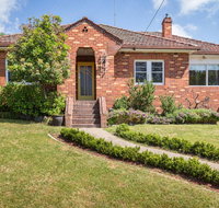 The Yellow Door Guesthouse - Kawana Tourism