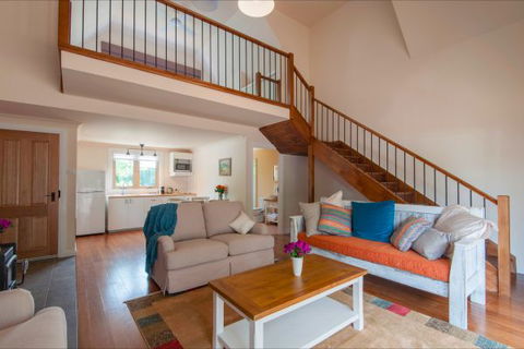 The Nest At Gundaroo - Kawana Tourism 3