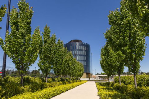 Vibe Hotel Canberra - Kawana Tourism 4