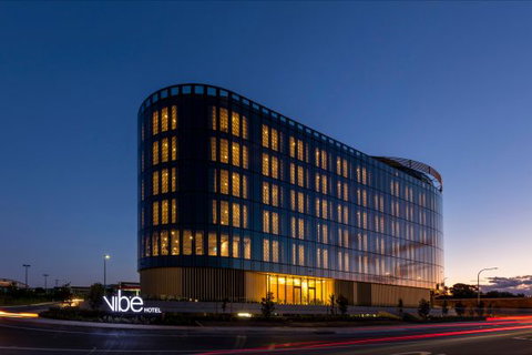 Vibe Hotel Canberra - Kawana Tourism 6