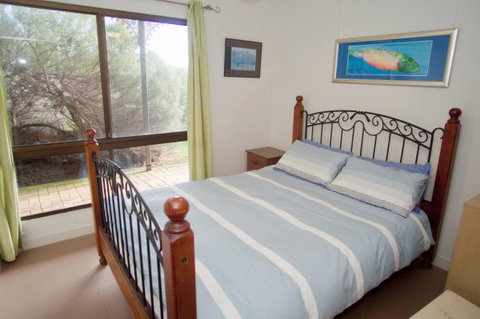 Coastal Cottage - Kawana Tourism 83