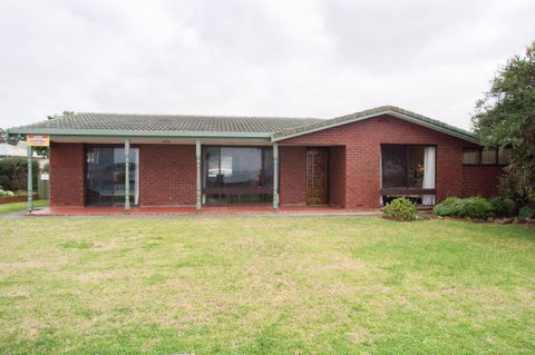 Coastal Cottage - Kawana Tourism 59