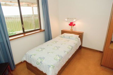 Coastal Cottage - Kawana Tourism 65