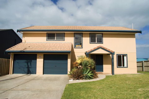 Coastal Cottage - Kawana Tourism 40