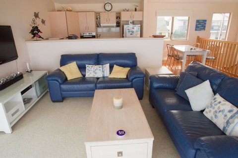 Coastal Cottage - Kawana Tourism 44