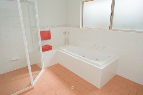 Coastal Cottage - Kawana Tourism 48