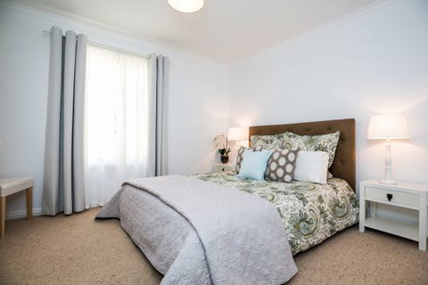 Coastal Cottage - Kawana Tourism 89