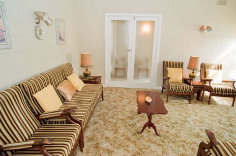 Coastal Cottage - Kawana Tourism 1