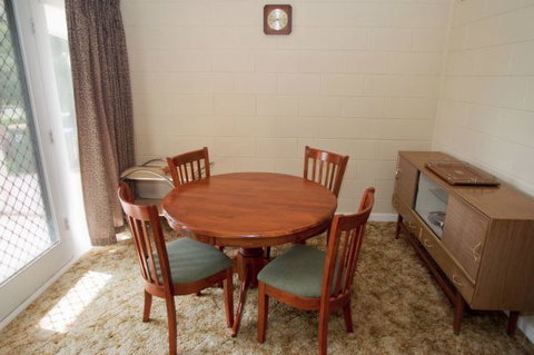 Coastal Cottage - Kawana Tourism 3