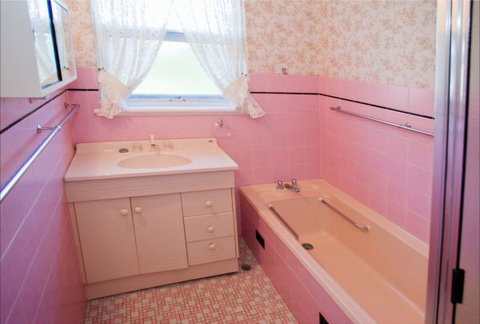 Coastal Cottage - Kawana Tourism 7