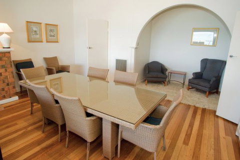 Coastal Cottage - Kawana Tourism 24