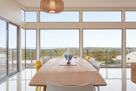 Coastal Cottage - Kawana Tourism 70