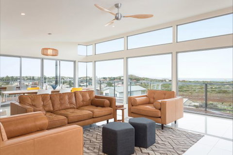 Coastal Cottage - Kawana Tourism 72