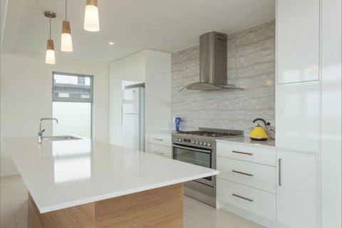 Coastal Cottage - Kawana Tourism 73