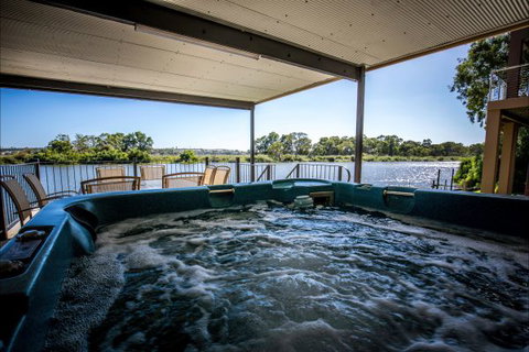 River Shack Rentals - Living The Dream - Kawana Tourism 49
