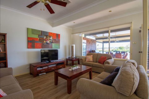 River Shack Rentals - Living The Dream - Kawana Tourism 50
