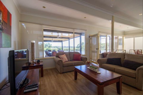 River Shack Rentals - Living The Dream - Kawana Tourism 51