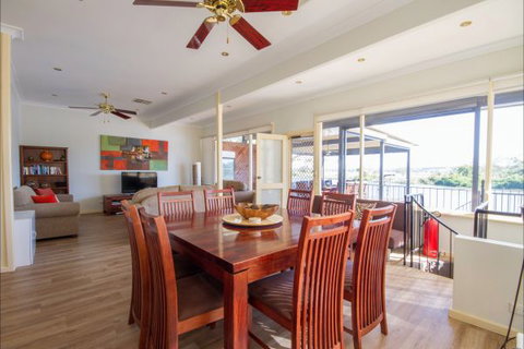 River Shack Rentals - Living The Dream - Kawana Tourism 52