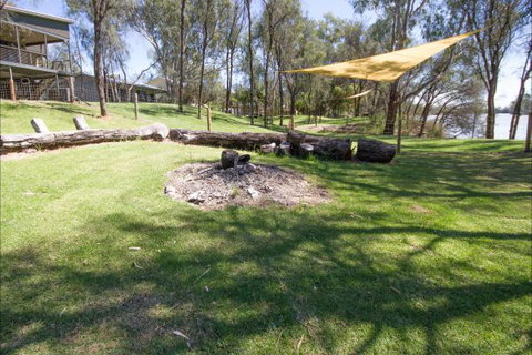 River Shack Rentals - Living The Dream - Kawana Tourism 109