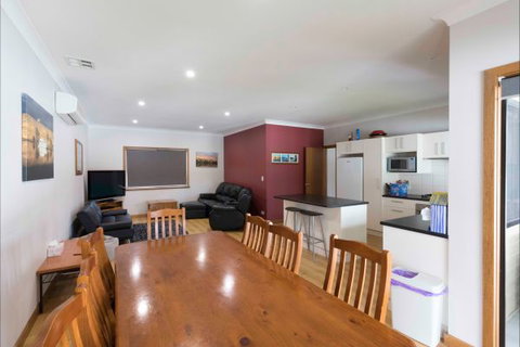 River Shack Rentals - Living The Dream - Kawana Tourism 40