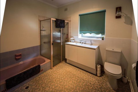 River Shack Rentals - Living The Dream - Kawana Tourism 66