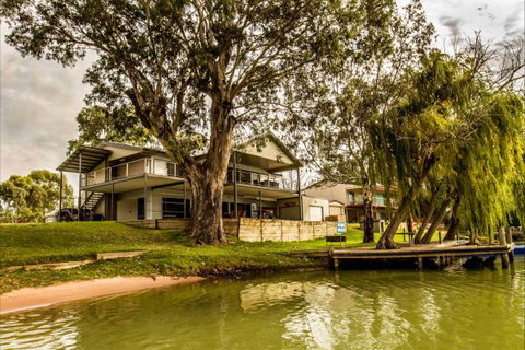 River Shack Rentals - Living The Dream - Kawana Tourism 124
