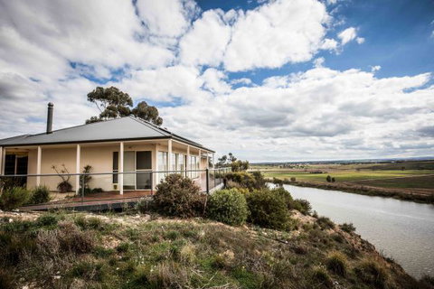 River Shack Rentals - Living The Dream - Kawana Tourism 27