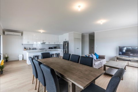 River Shack Rentals - Living The Dream - Kawana Tourism 90