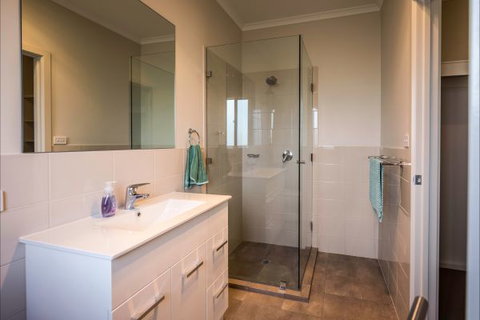 River Shack Rentals - Living The Dream - Kawana Tourism 92