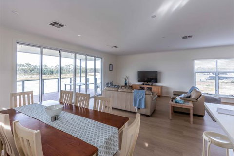 River Shack Rentals - Living The Dream - Kawana Tourism 112