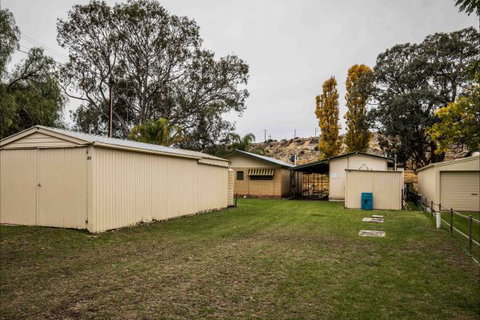 River Shack Rentals - Living The Dream - Kawana Tourism 74