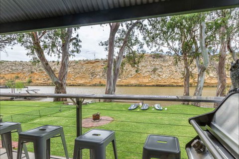 River Shack Rentals - Living The Dream - Kawana Tourism 10