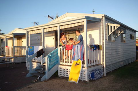 Christies Beach Tourist Park - Kawana Tourism 0